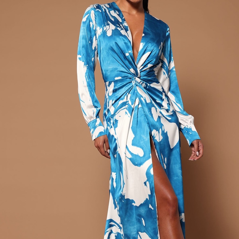 Fashion Nova Blue and White Long Sleeve Dress